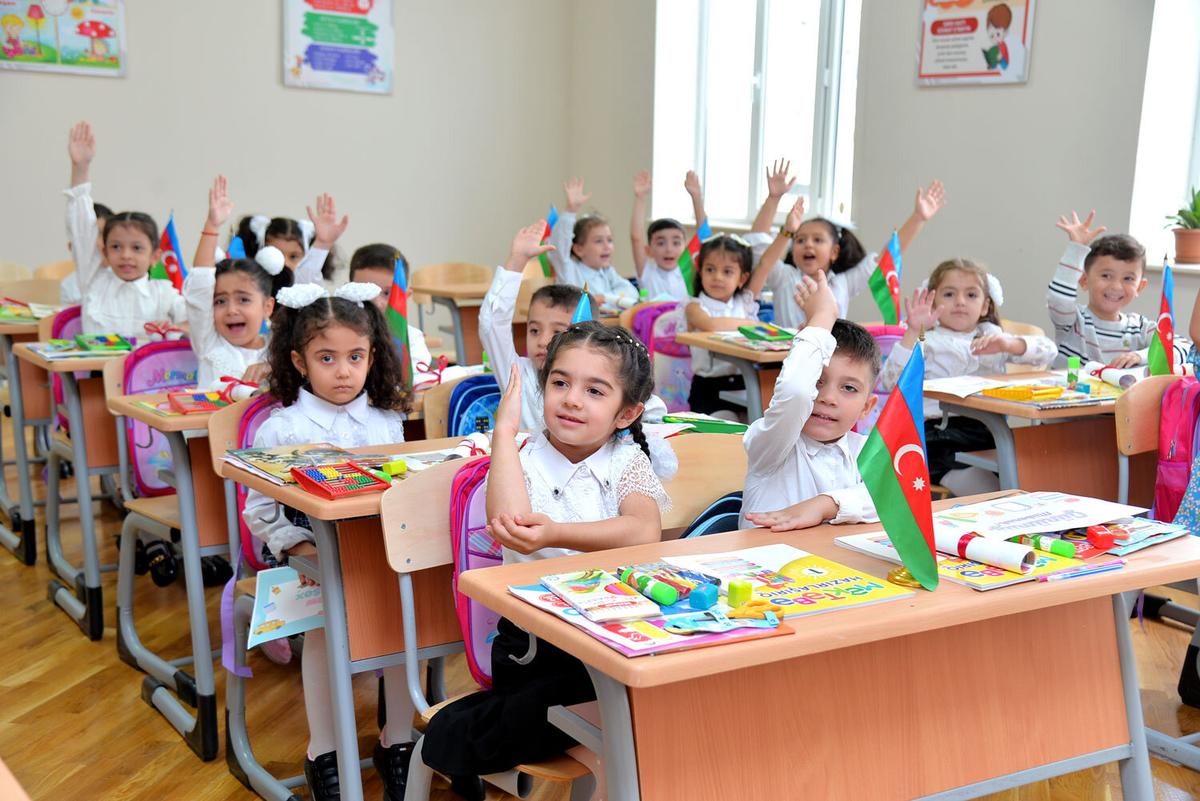 Məktəblərdə payız tətili başa çatdı