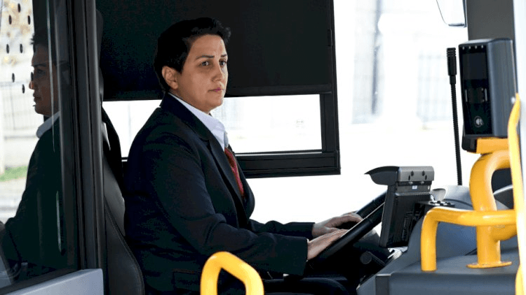 “BakuBus”ın qadın sürücüləri fəaliyyətə başladı
