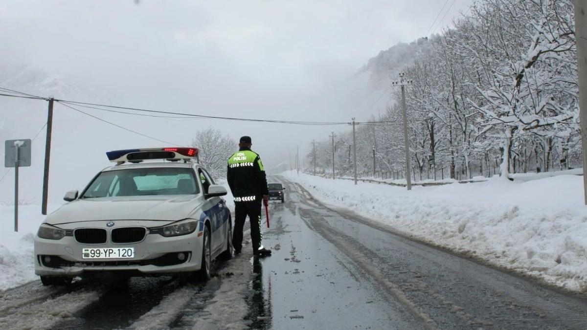 Yol polisi həftəsonu səfərə çıxanlara müraciət etdi