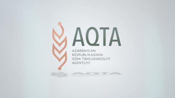 Bu toyuqlar rənglənib satılırmış - FOTO