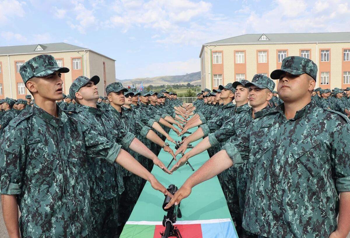 Gənc əsgərlərin hərbi andiçmə mərasimi keçirildi Gənc əsgərlərin hərbi andiçmə mərasimi keçirildi