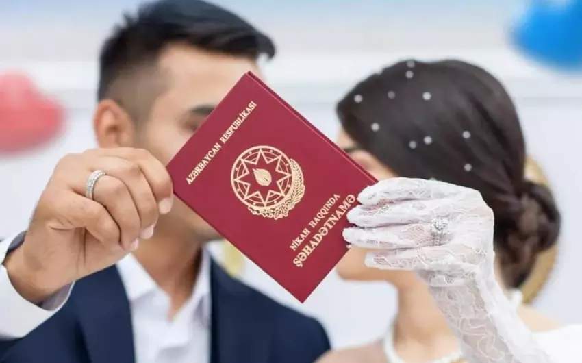 Boşanmaq çarə olmadı: Keçmiş həyat yoldaşı ilə evlənənlərin sayı açıqlandı Boşanmaq çarə olmadı: Keçmiş həyat yoldaşı ilə evlənənlərin sayı açıqlandı
