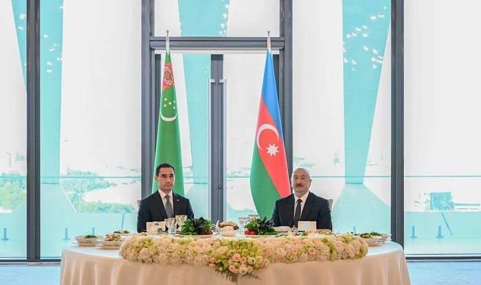 İlham Əliyev Berdiməhəmmədovun şərəfinə ziyafət verdi İlham Əliyev Berdiməhəmmədovun şərəfinə ziyafət verdi