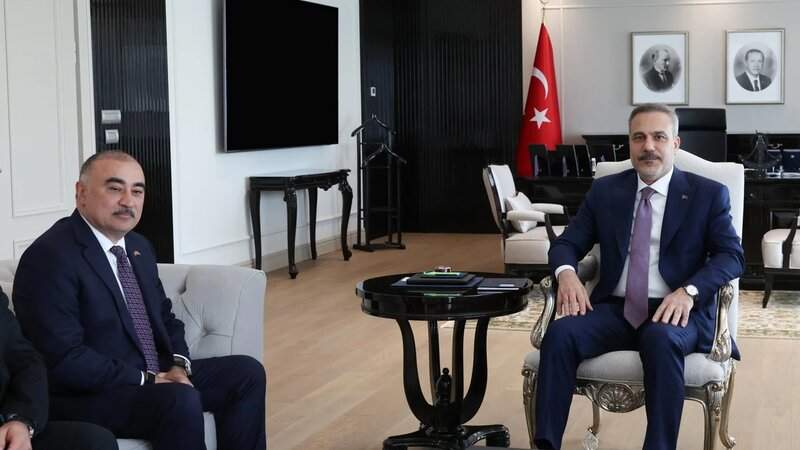 Hakan Fidan Azərbaycanın Türkiyədəki səfiri ilə görüşdü Hakan Fidan Azərbaycanın Türkiyədəki səfiri ilə görüşdü