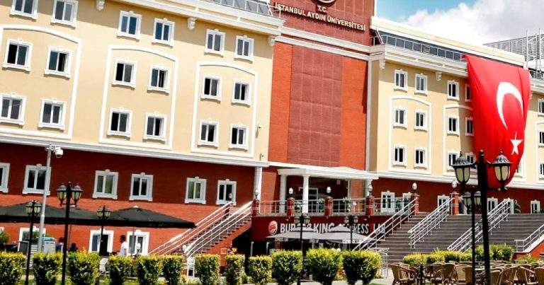 Azərbaycanlı abituriyentlər üçün böyük fürsət: İstanbulun mərkəzində bir dünya universiteti tələbə qəbuluna başladı Azərbaycanlı abituriyentlər üçün böyük fürsət: İstanbulun mərkəzində bir dünya universiteti tələbə qəbuluna başladı