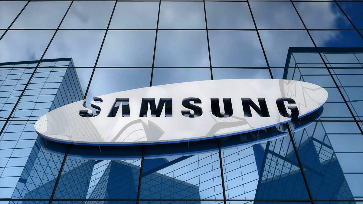 “Samsung” yeni telefonunu satışa çıxarır “Samsung” yeni telefonunu satışa çıxarır
