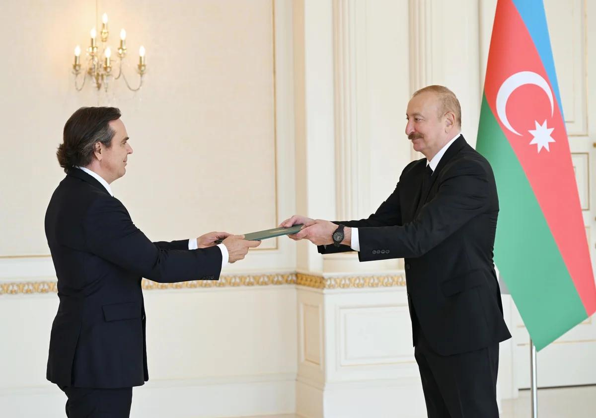 İlham Əliyev Braziliyanın yeni səfirinin etimadnaməsini qəbul etdi - FOTOLAR İlham Əliyev Braziliyanın yeni səfirinin etimadnaməsini qəbul etdi - FOTOLAR