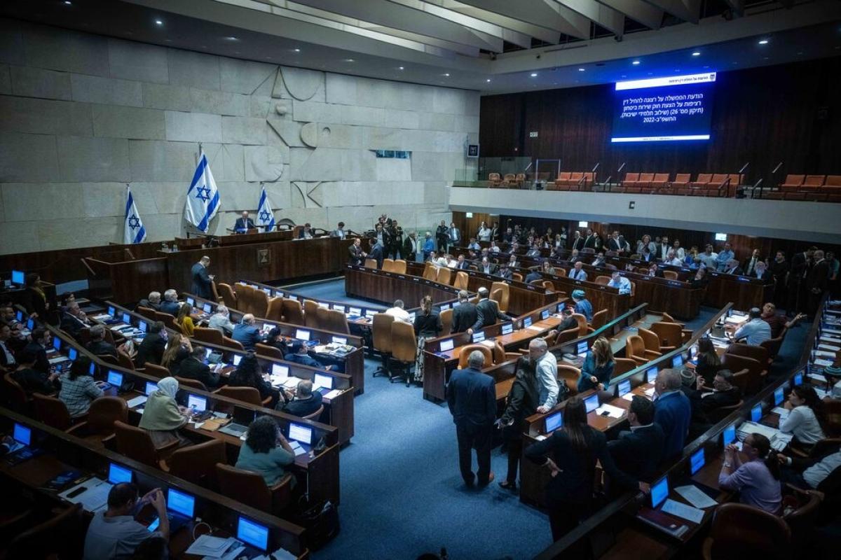 İsrail parlamenti özünü buraxdı, növbədənkənar seçkilər keçiriləcək İsrail parlamenti özünü buraxdı, növbədənkənar seçkilər keçiriləcək