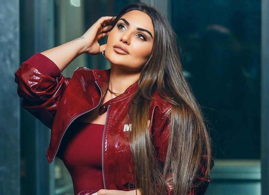 "Kəmalə Günəşli Aygün Kazımova ilə eyni sıradadır, 2-cidir" "Kəmalə Günəşli Aygün Kazımova ilə eyni sıradadır, 2-cidir"