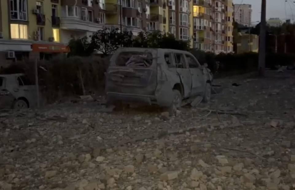 Kiyevdə raket hücumu: Azərbaycanın səfirliyinə ziyan dəydi Kiyevdə raket hücumu: Azərbaycanın səfirliyinə ziyan dəydi