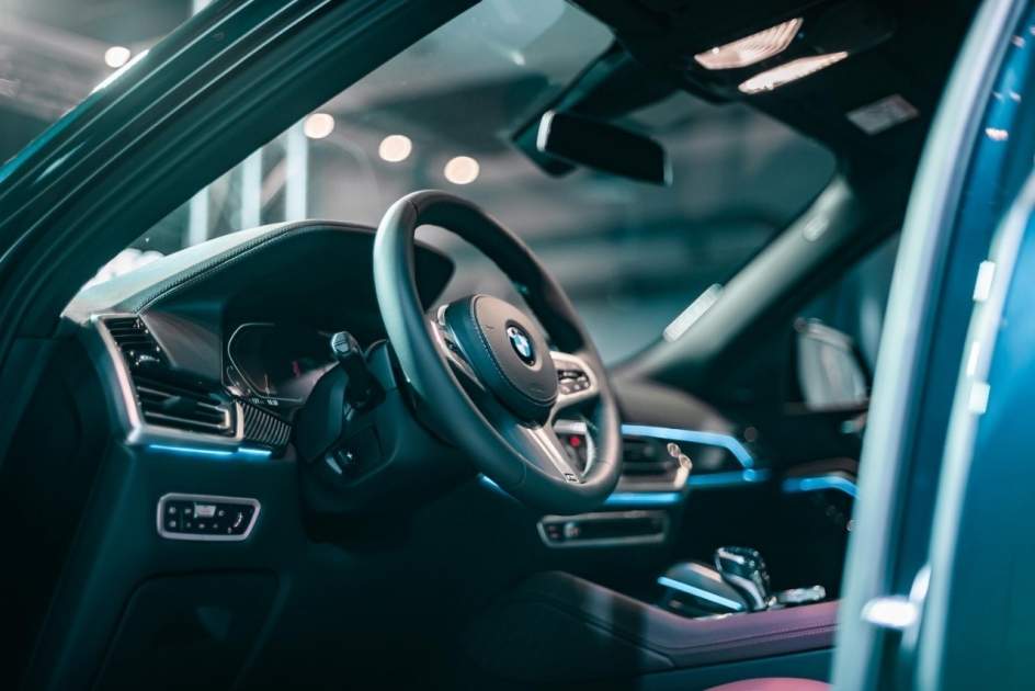 BMW sürücüləri yol hərəkəti qaydalarını ən çox pozanlar arasında birincidir BMW sürücüləri yol hərəkəti qaydalarını ən çox pozanlar arasında birincidir