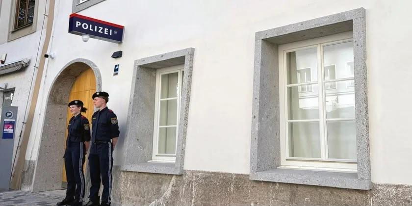 Avstriyada Hitlerin evi neonasistlər üçün "tələyə" çevrilib Avstriyada Hitlerin evi neonasistlər üçün "tələyə" çevrilib