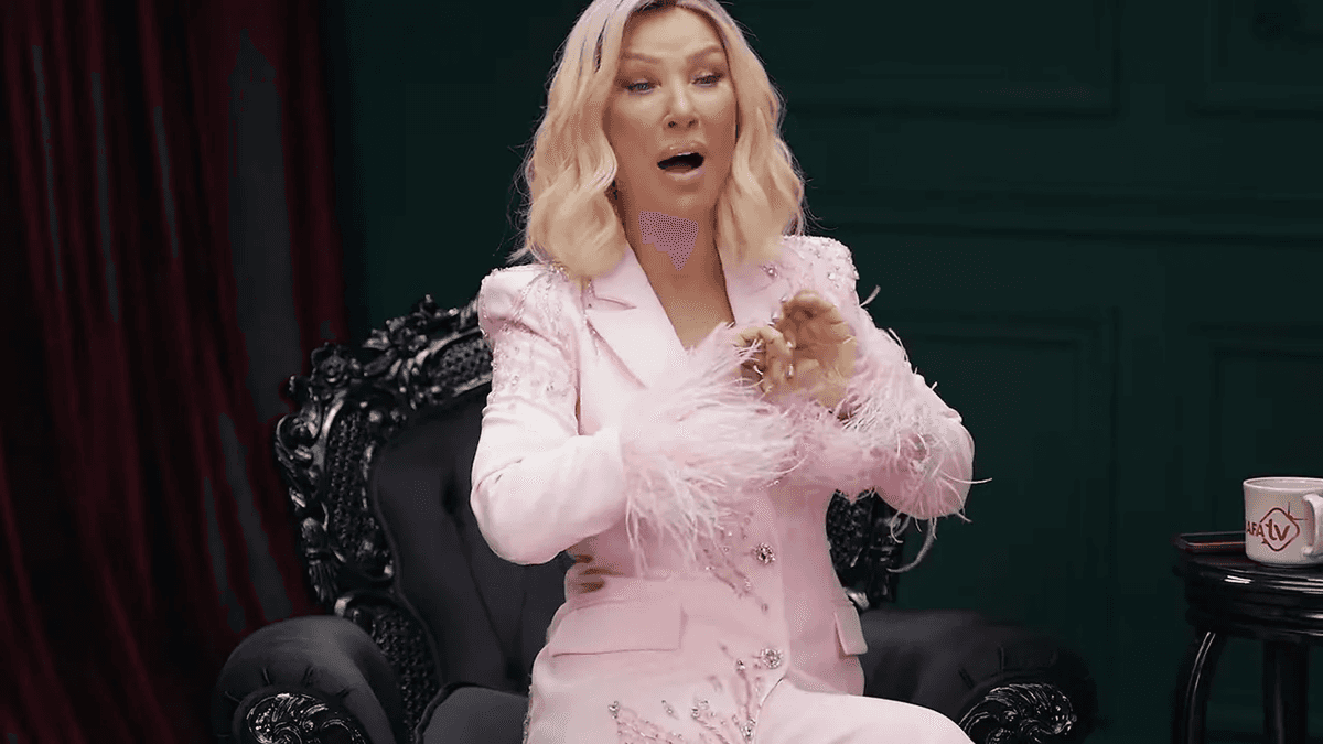 Seda Sayan: "Mətbəxdəki kişi daha cazibədardır" fikri ilə razılaşmıram" Seda Sayan: "Mətbəxdəki kişi daha cazibədardır" fikri ilə razılaşmıram"