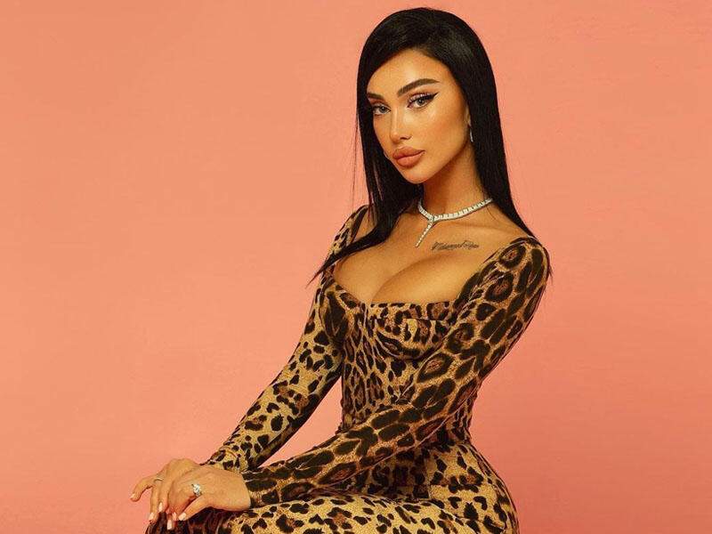 Diana Əhədpur: "Kasıbçılıq məni bu qərarı verməyə məcbur etdi" Diana Əhədpur: "Kasıbçılıq məni bu qərarı verməyə məcbur etdi"