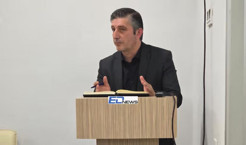 Fərrux Sədirov İŞDƏN ÇIXARILDI Fərrux Sədirov İŞDƏN ÇIXARILDI