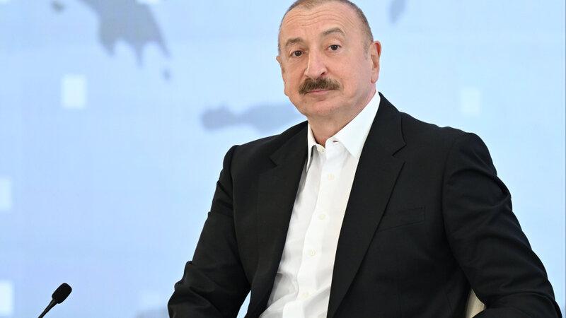 Prezident: Azərbaycan və Qırğızıstan münasibətlərini müttəfiqlik səviyyəsinə yüksəldir Prezident: Azərbaycan və Qırğızıstan münasibətlərini müttəfiqlik səviyyəsinə yüksəldir