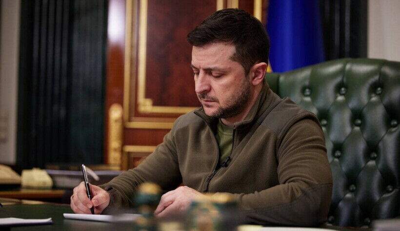 Zelenski Türkiyə ilə bağlı qanunu imzaladı Zelenski Türkiyə ilə bağlı qanunu imzaladı