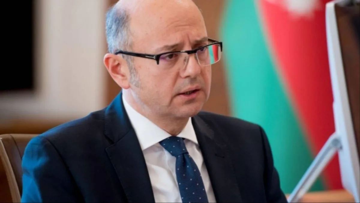 Pərviz Şahbazov qərar imzaladı Pərviz Şahbazov qərar imzaladı