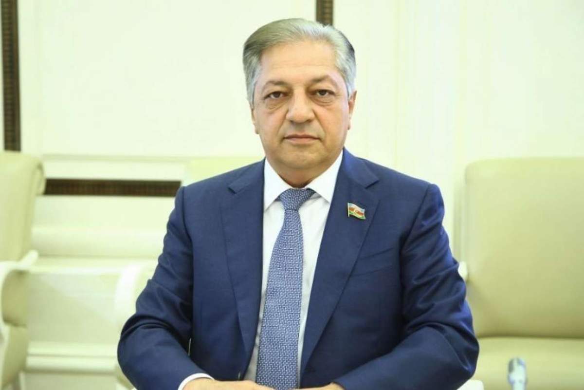 "Azərbaycan-Qırğızıstan müttəfiqliyi Türk Dünyasının daha sıx inteqrasiyasına xidmət edir" "Azərbaycan-Qırğızıstan müttəfiqliyi Türk Dünyasının daha sıx inteqrasiyasına xidmət edir"