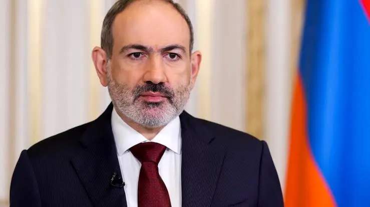 Paşinyan Azərbaycan xalqını təbrik etdi Paşinyan Azərbaycan xalqını təbrik etdi