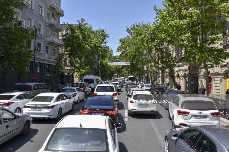 Bakıda bu yollarda sıxlıq var - SİYAHI Bakıda bu yollarda sıxlıq var - SİYAHI