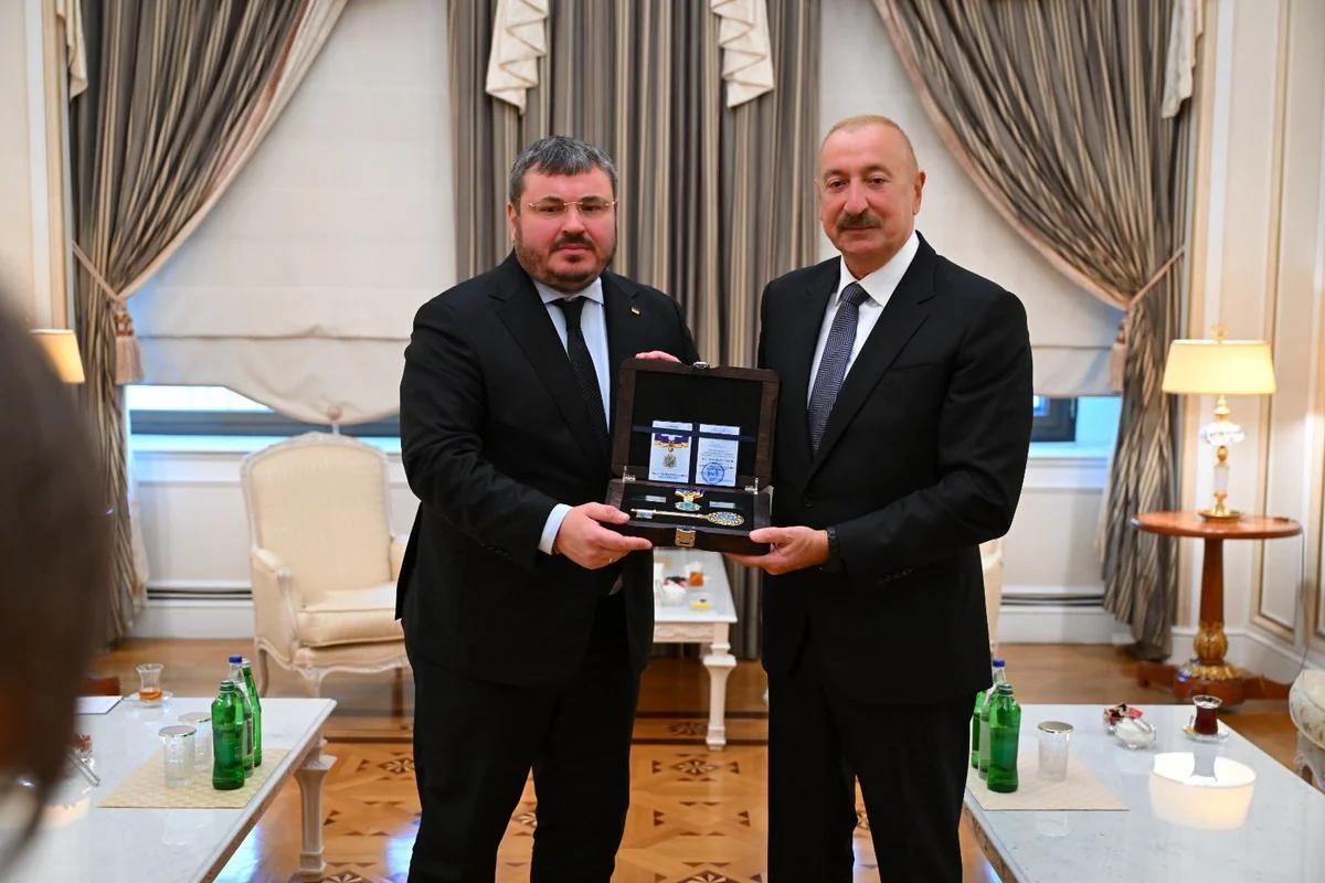 İlham Əliyevə "İrpen şəhərinin fəxri vətəndaşı" vəsiqəsi təqdim edildi İlham Əliyevə "İrpen şəhərinin fəxri vətəndaşı" vəsiqəsi təqdim edildi