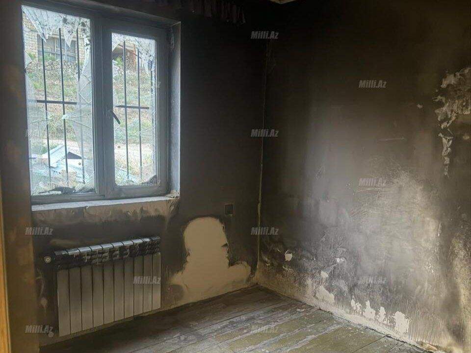 Bakıda dəhşətli qətl: Birlikdə yaşadığı qadını 21 dəfə bıçaqladı, sonra isə evini yandırdı – FOTO Bakıda dəhşətli qətl: Birlikdə yaşadığı qadını 21 dəfə bıçaqladı, sonra isə evini yandırdı – FOTO