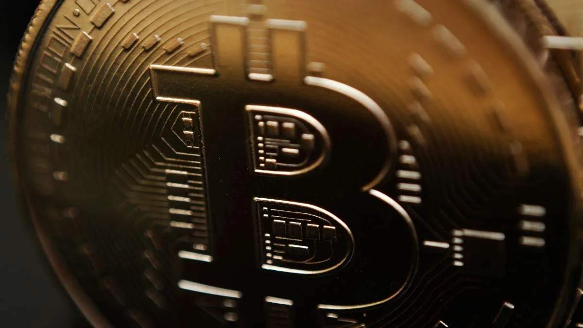 "Bitcoin" kəskin bahalaşdı "Bitcoin" kəskin bahalaşdı