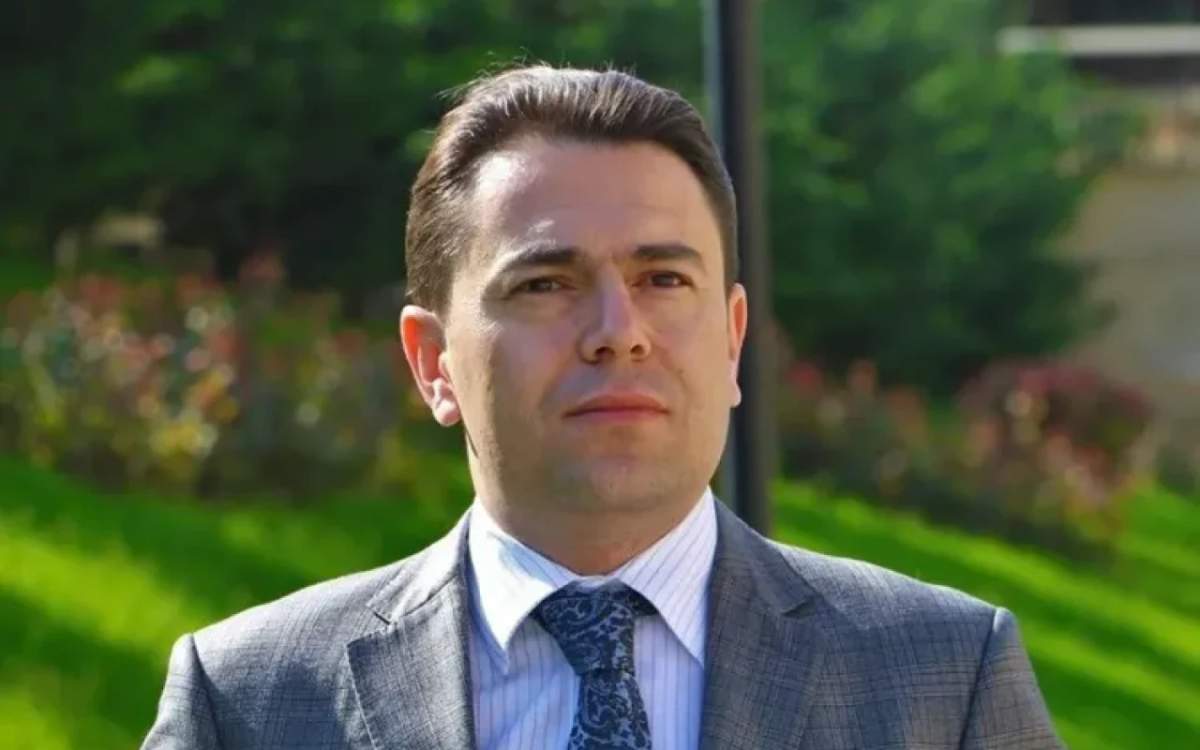 Anar Nəcəflidən işdən çıxarılma xəbərinə reaksiya Anar Nəcəflidən işdən çıxarılma xəbərinə reaksiya