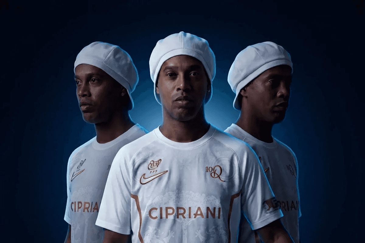 Ronaldinyo İtaliya klubuna transfer olundu Ronaldinyo İtaliya klubuna transfer olundu