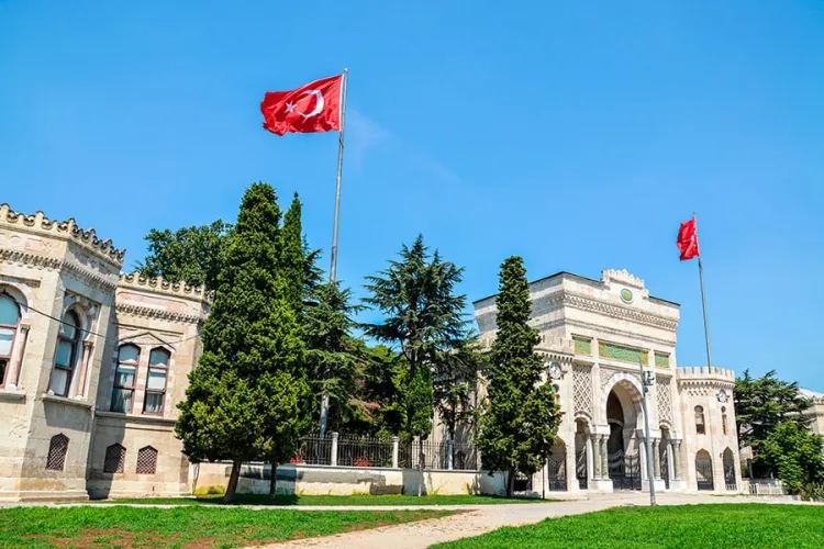 Müəllimlər bundan sonra ağ xalat geyinəcək Müəllimlər bundan sonra ağ xalat geyinəcək