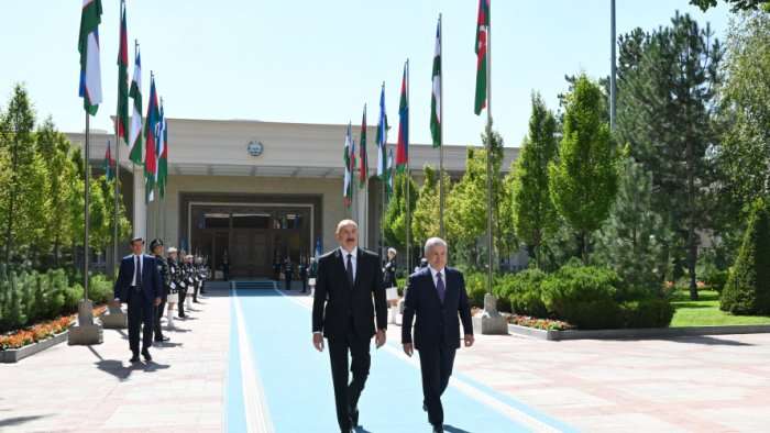 Daşkənddə İlham Əliyevin rəsmi qarşılanma mərasimi olub - FOTO Daşkənddə İlham Əliyevin rəsmi qarşılanma mərasimi olub - FOTO