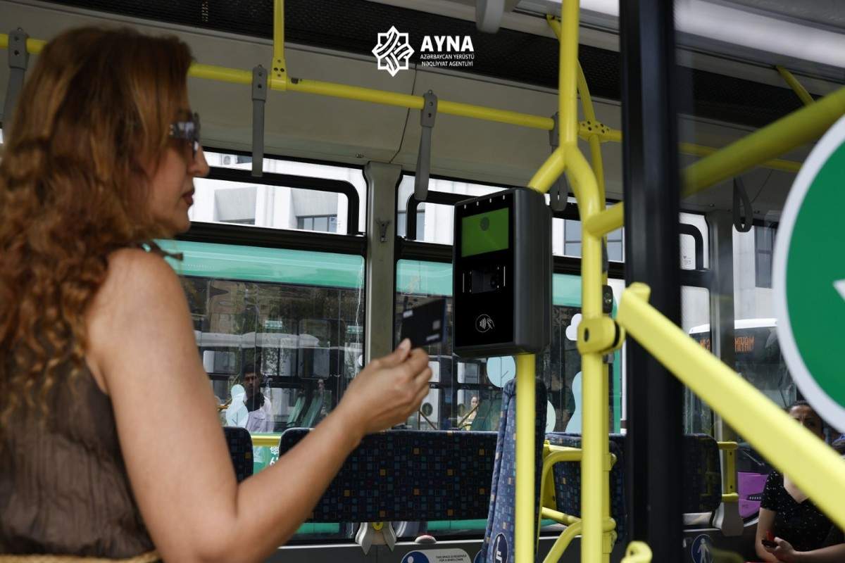 M1 nömrəli ekspres avtobuslara ikinci validator quraşdırılır M1 nömrəli ekspres avtobuslara ikinci validator quraşdırılır