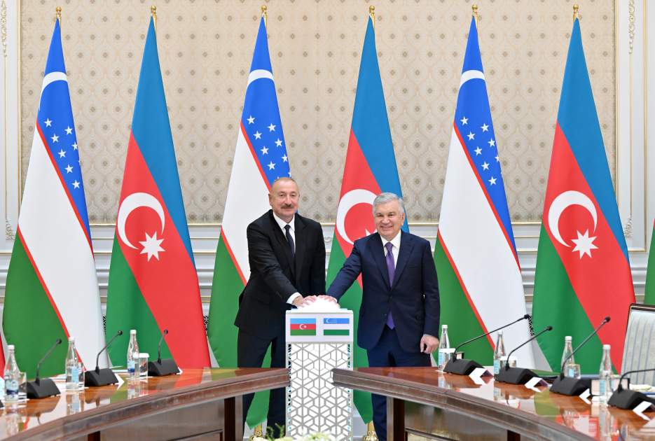 Türk dünyasının yeni güc oxu: Bakı-Daşkənd İttifaqı Türk dünyasının yeni güc oxu: Bakı-Daşkənd İttifaqı