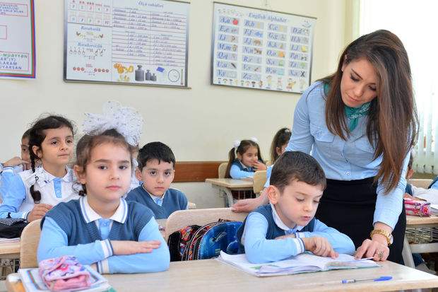 Müəllimlərin sayı niyə azalır? - EKSPERTDƏN AÇIQLAMA Müəllimlərin sayı niyə azalır? - EKSPERTDƏN AÇIQLAMA