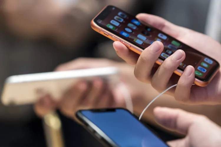 Azərbaycanda smartfondan ən çox kimlər istifadə edir? Azərbaycanda smartfondan ən çox kimlər istifadə edir?