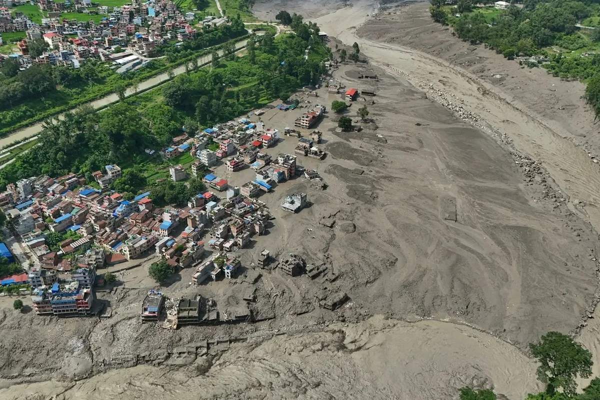 Nepalda daşqınlar səbəbindən ölənlərin sayı 360-a yaxınlaşıb Nepalda daşqınlar səbəbindən ölənlərin sayı 360-a yaxınlaşıb