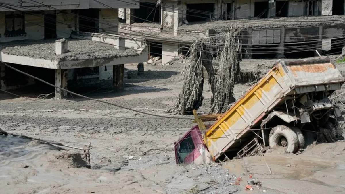 Nepalda daşqınlar nəticəsində ölənlərin sayı 538-ə çatdı Nepalda daşqınlar nəticəsində ölənlərin sayı 538-ə çatdı