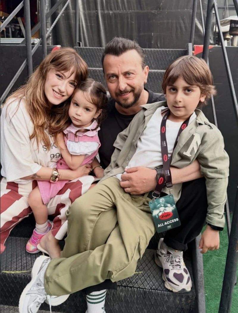 Hazal Kaya və Ali Ataydan Hollandiya açıqlaması Hazal Kaya və Ali Ataydan Hollandiya açıqlaması