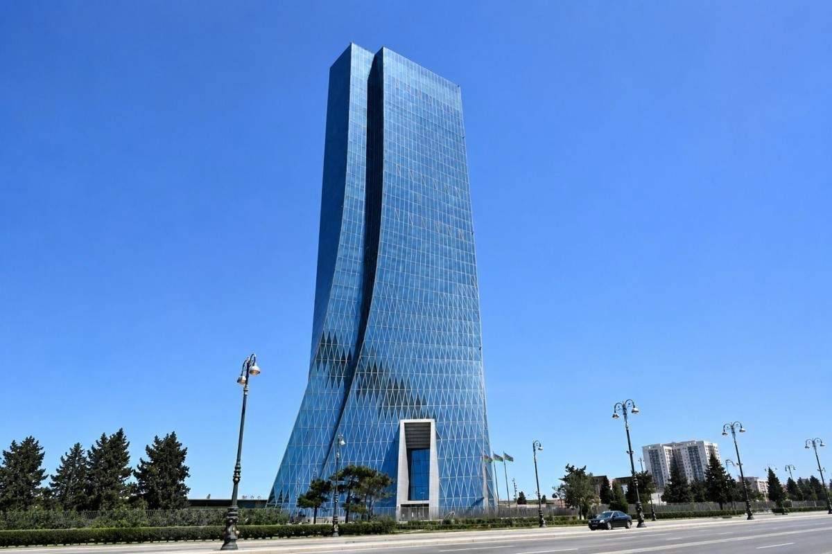 Mərkəzi Bankın baş direktoru vəzifəsindən ayrıldı - FOTO Mərkəzi Bankın baş direktoru vəzifəsindən ayrıldı - FOTO