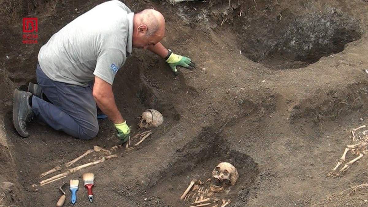 Gədəbəydə boyları 2 metr olan skeletlər aşkarlandı – FOTO Gədəbəydə boyları 2 metr olan skeletlər aşkarlandı – FOTO