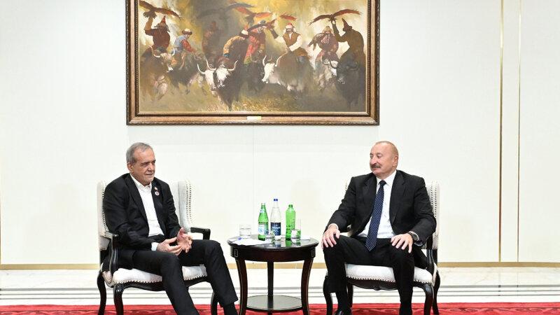 Prezident İlham Əliyevin Məsud Pezeşkianla görüşünə dair paylaşım edilib