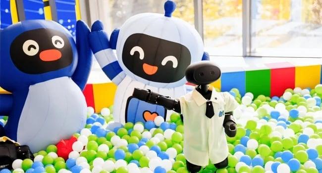 Robotlar üçün “bağça” açıldı