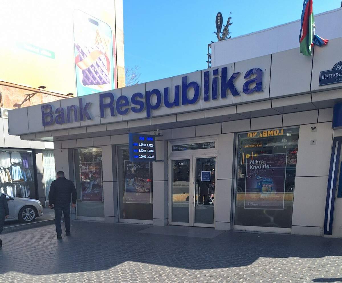 Şirkətlər "Bank Respublika"ya güvənmir? - Yüzmilyonlar geri götürülüb Şirkətlər "Bank Respublika"ya güvənmir? - Yüzmilyonlar geri götürülüb