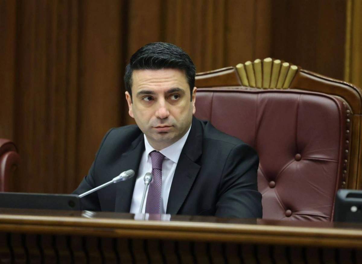 Simonyan Bakıya gələ bilər Simonyan Bakıya gələ bilər