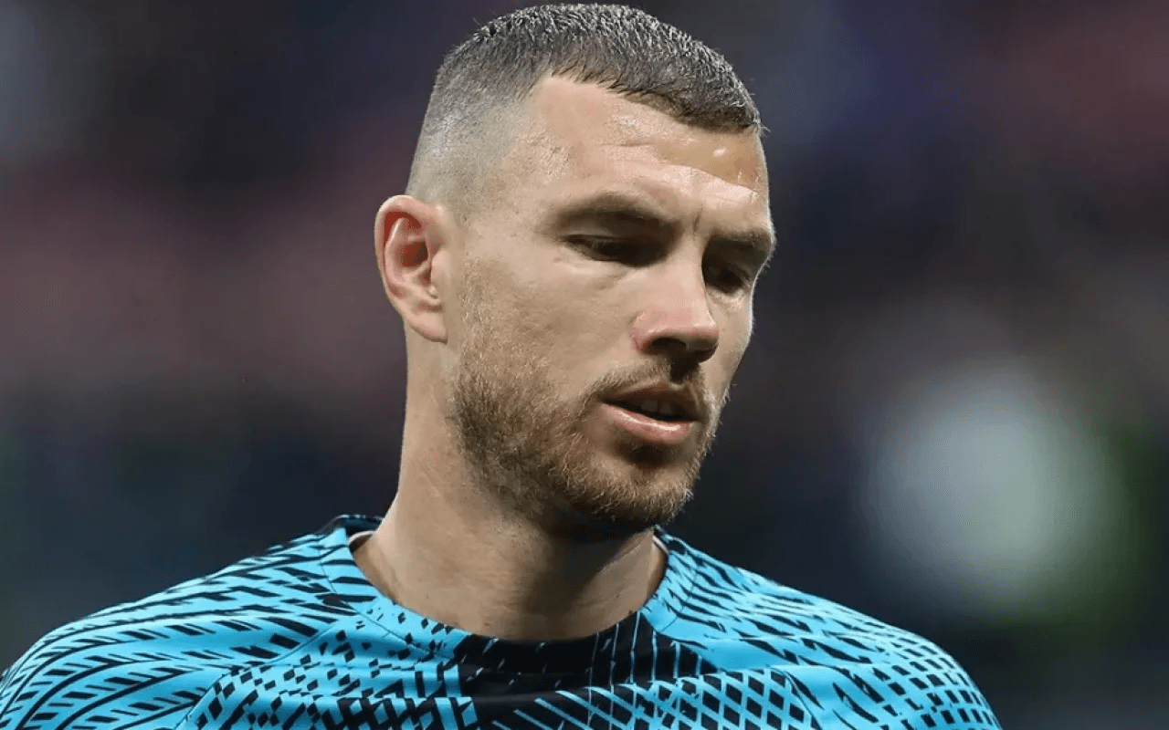 Edin Ceko Bosniya və Herseqovina millisi ilə vidalaşır