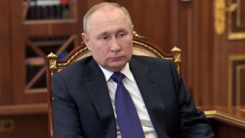 Putin ordusuna əmr verdi Putin ordusuna əmr verdi