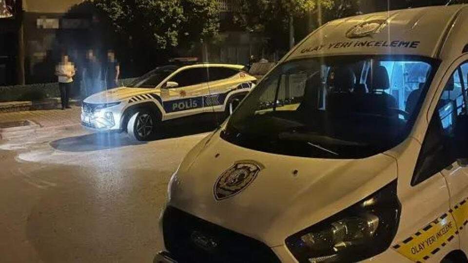 Türkiyədə azərbaycanlı uşaq ögey atasını öldürdü Türkiyədə azərbaycanlı uşaq ögey atasını öldürdü