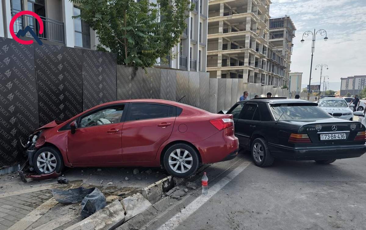 Naxçıvanda maşınlar toqquşdu - Fotolar Naxçıvanda maşınlar toqquşdu - Fotolar