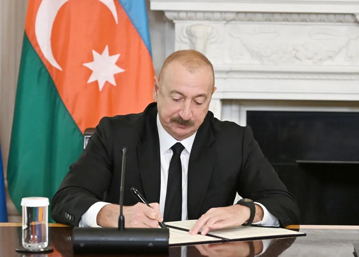 Fəxri Kazımov vəzifəsindən azad olundu